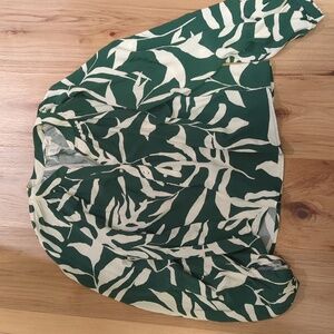 Green and white H&M blouse